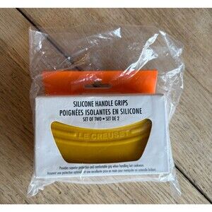 Le Creuset Silicone Handle Grips Set of 2 Nectar Yellow NEW